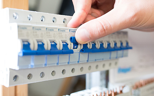 Schalt­schrank­bau bei RE-TEC GmbH in Kaltennordheim OT Kaltensundheim